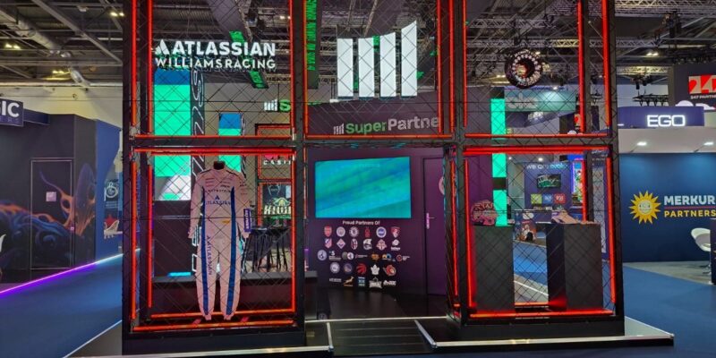 100_11